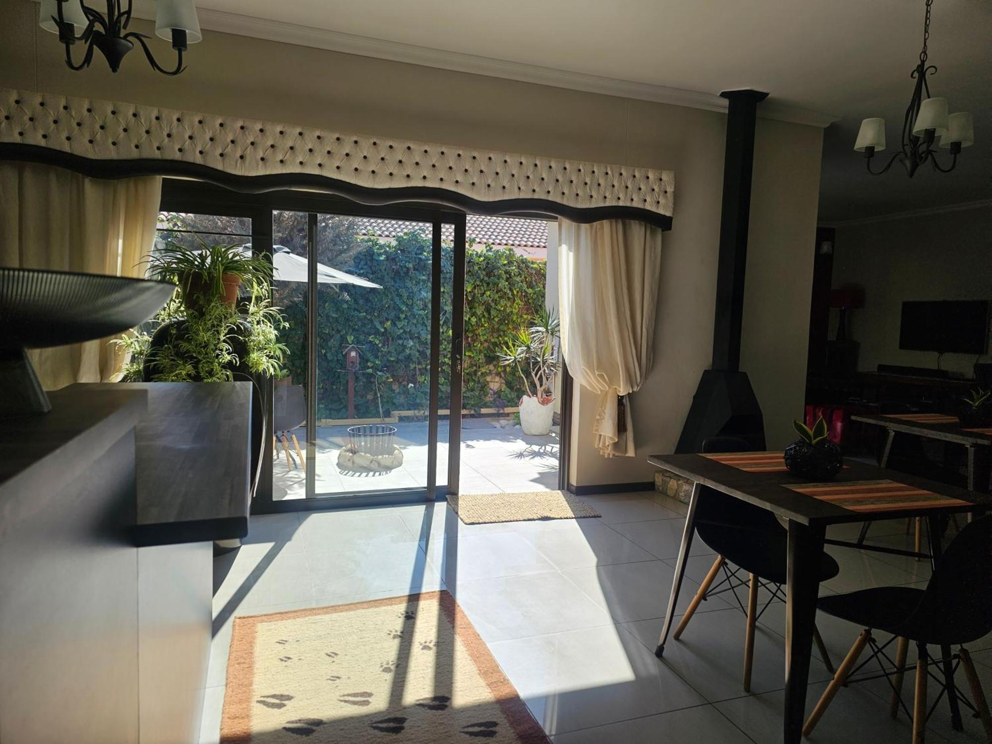 Cora'S Boutique Bed & Breakfast Swakopmund Esterno foto
