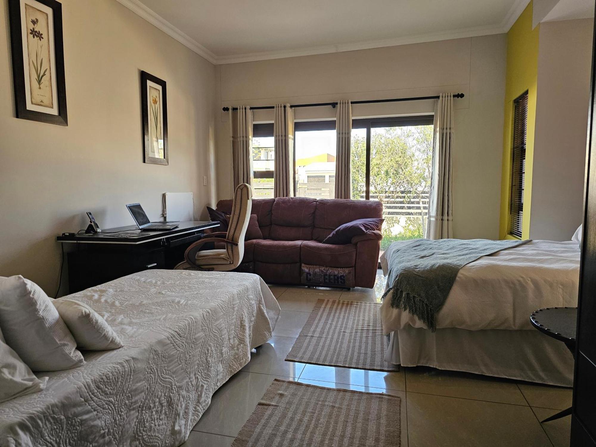 Cora'S Boutique Bed & Breakfast Swakopmund Esterno foto