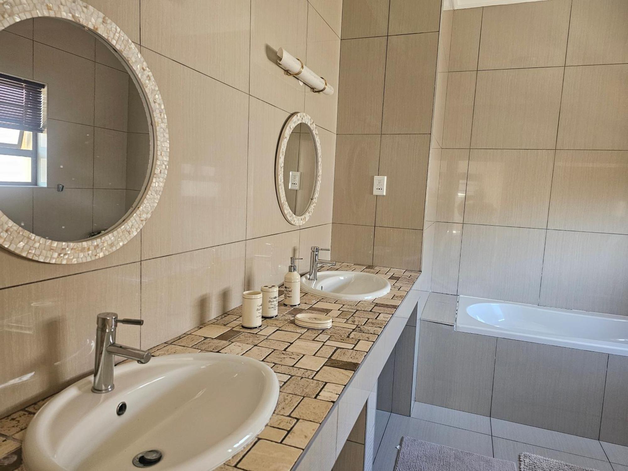 Cora'S Boutique Bed & Breakfast Swakopmund Esterno foto