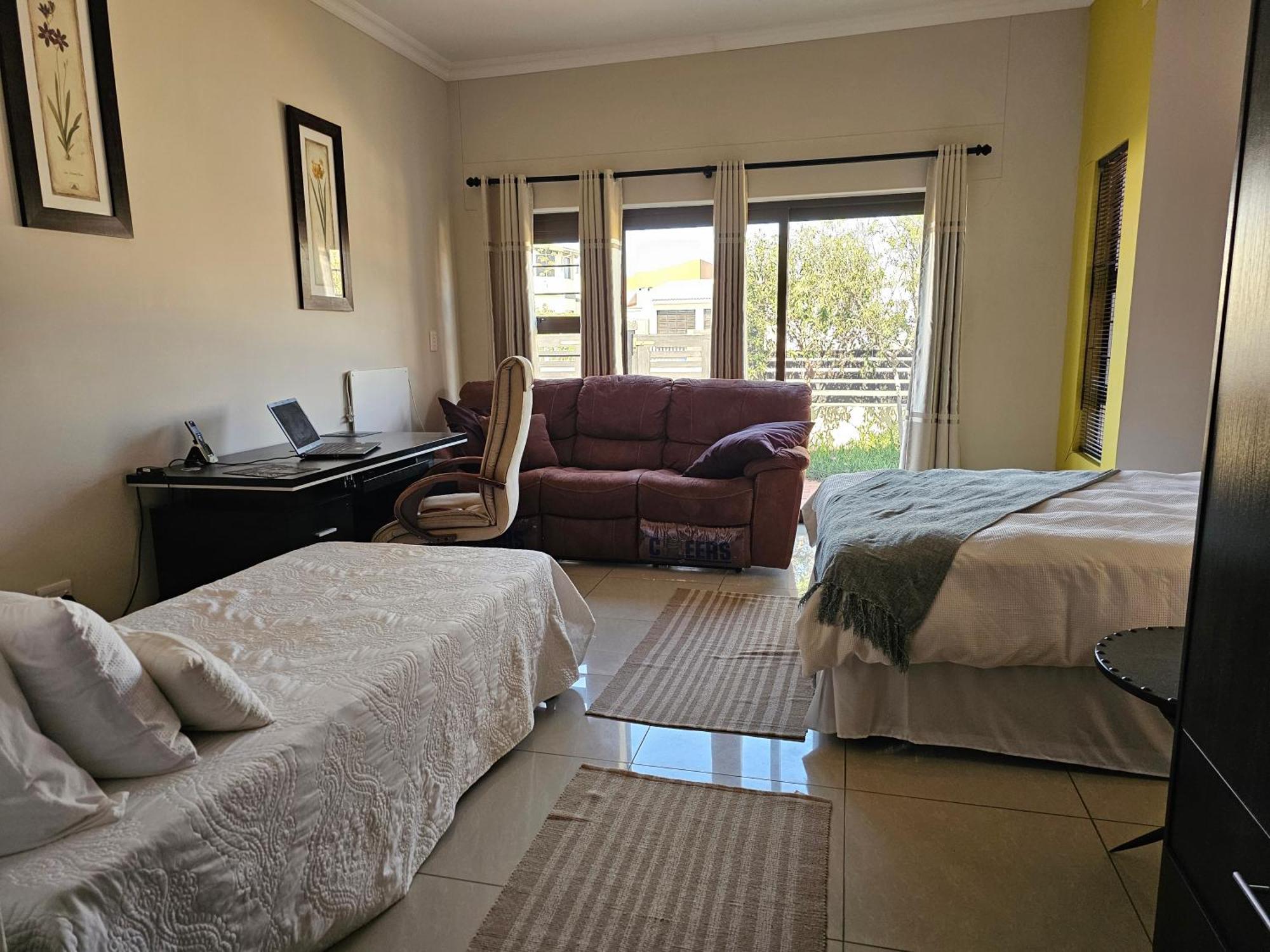Cora'S Boutique Bed & Breakfast Swakopmund Esterno foto