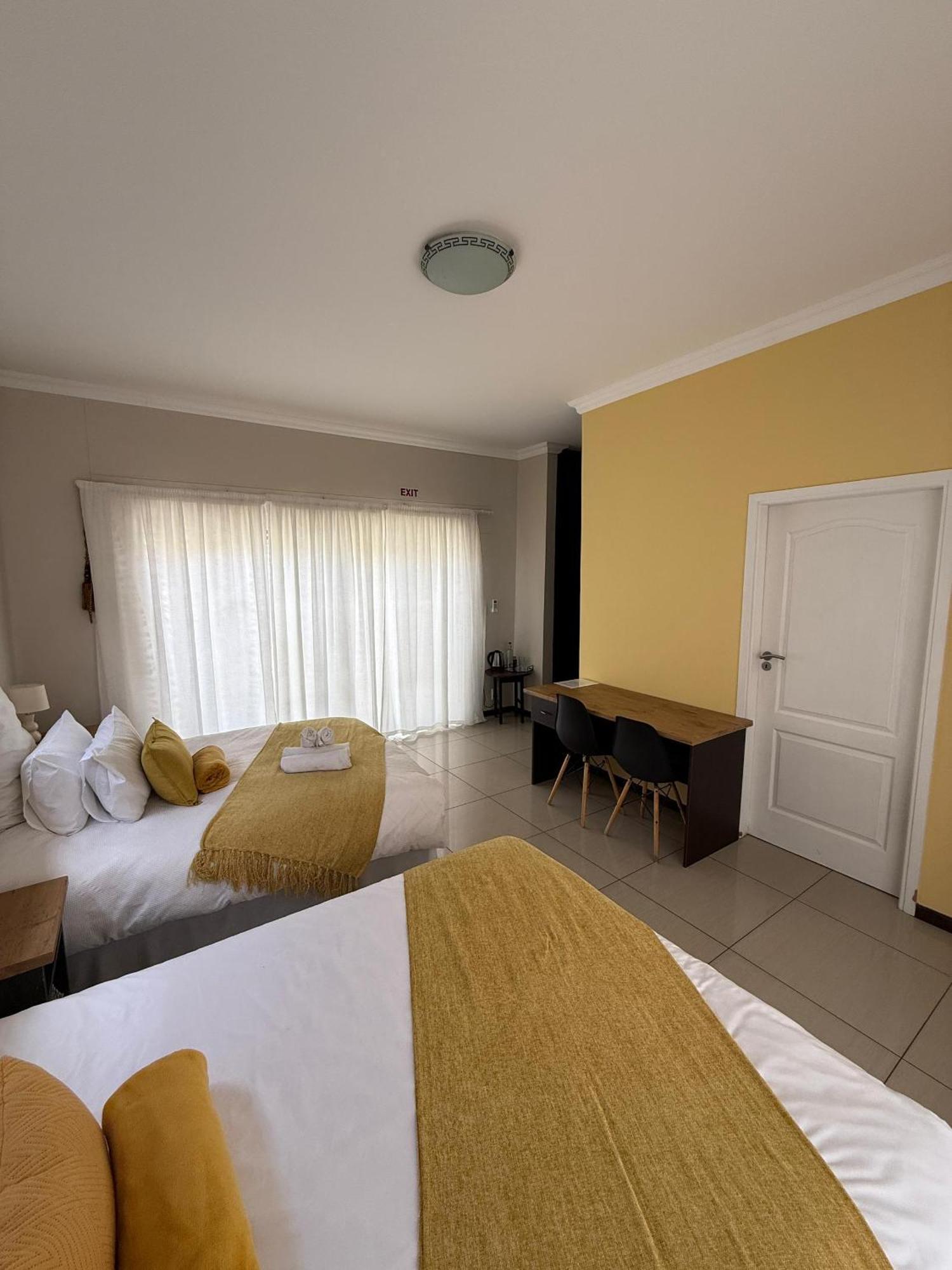 Cora'S Boutique Bed & Breakfast Swakopmund Esterno foto